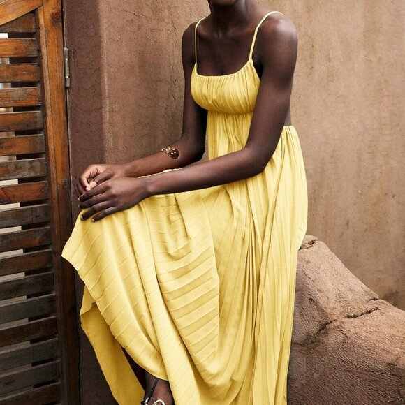 Yellow Sexy Women's Sleeveless Bohemian Tropical Holiday Dress - Picture 3 of 9